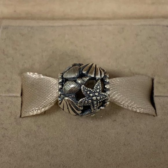 Pandora Openwork Starfish, Shells & Hearts Charm - Picture 3 of 8